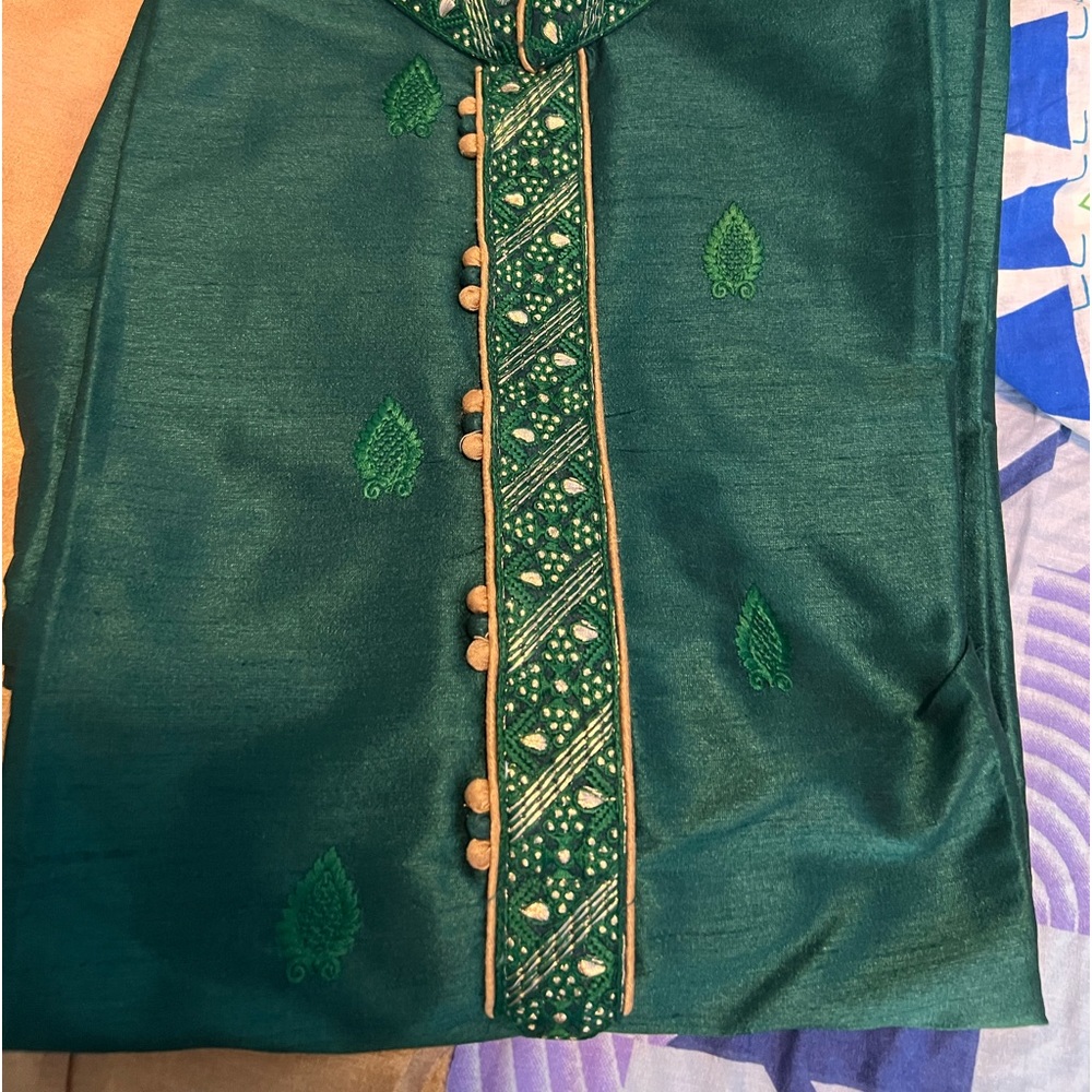 Men green kurta with brown pant….size 44 (brand new)